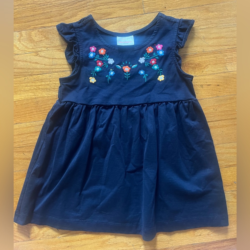 Hanna Andersson Size 8 130 Navy Ruffle Short Sleeve Top Shirt Floral Embroidery